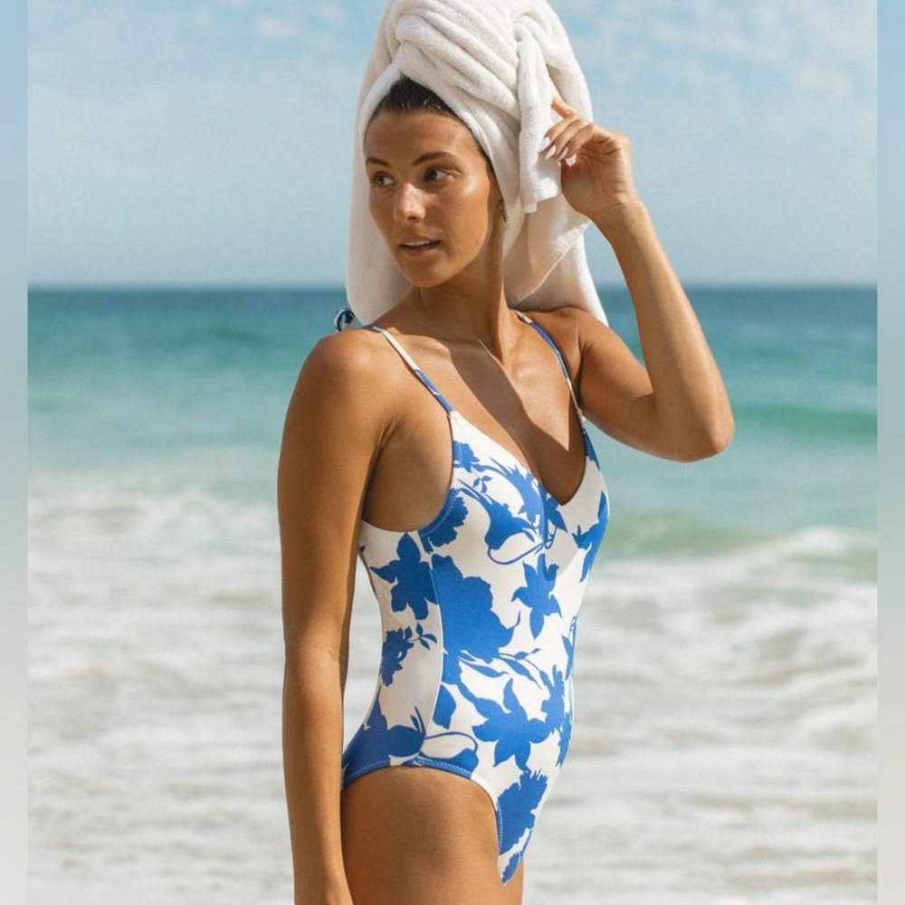 Ele Swims Sienna One Piece / Size Small